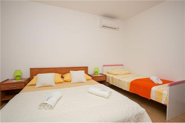 Apartment A1, for 4 persons