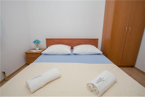 Apartment A2, for 5 persons