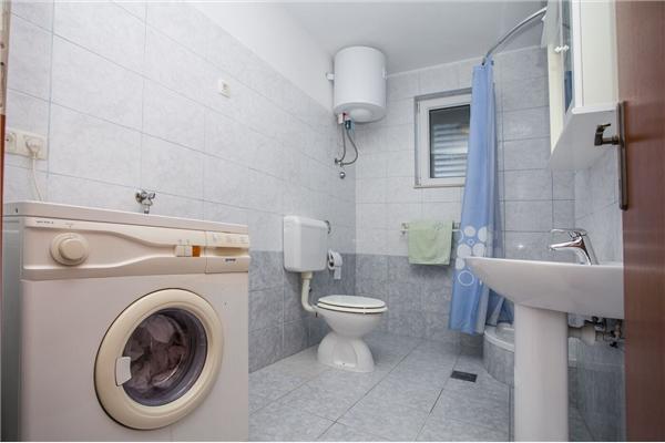 Apartment A2, for 5 persons