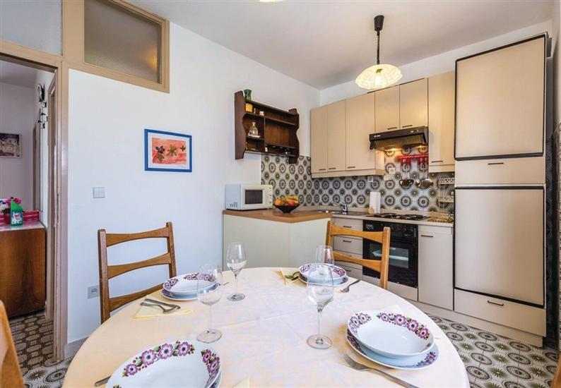 Apartment A1, for 5 persons