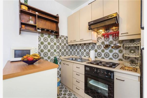 Apartment A1, for 5 persons