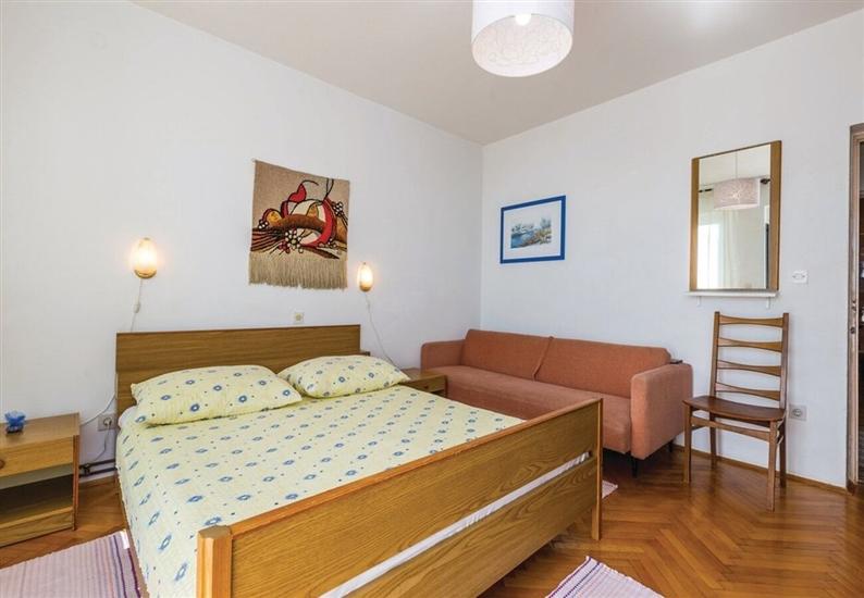 Apartment A1, for 5 persons