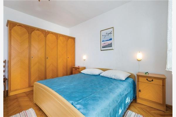 Apartment A1, for 5 persons