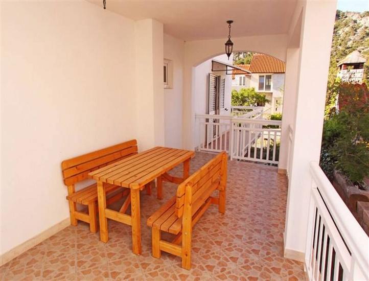Apartment A1, for 8 persons