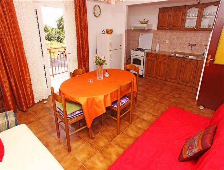 Apartment A1, for 8 persons