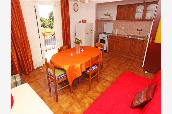 Apartment A1, for 8 persons