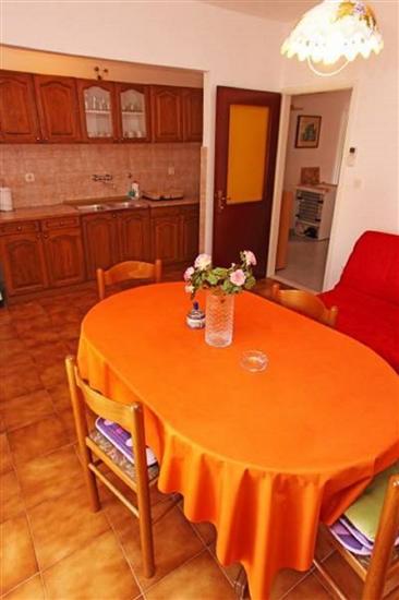 Apartment A1, for 8 persons