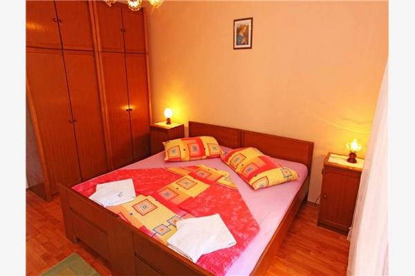 Apartment A1, for 8 persons