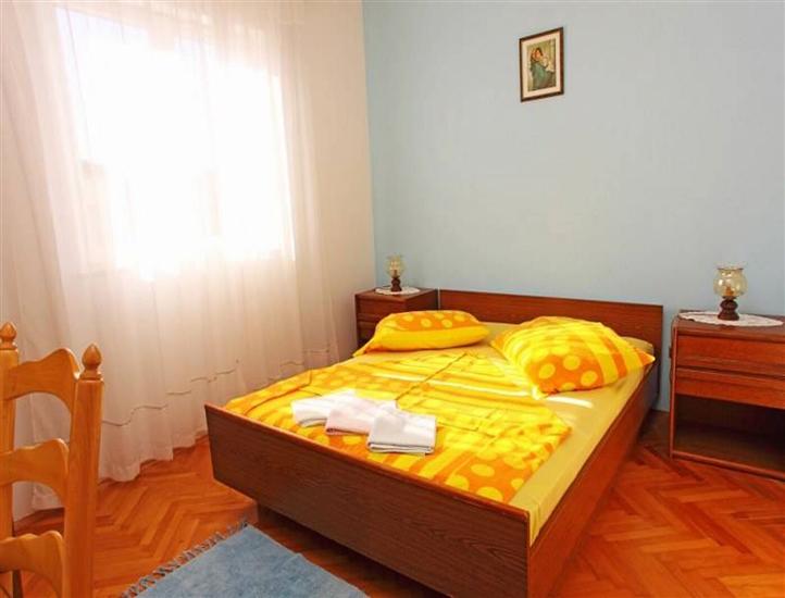Apartment A1, for 8 persons