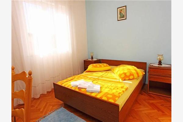 Apartment A1, for 8 persons