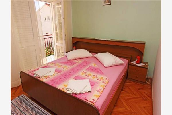 Apartment A1, for 8 persons
