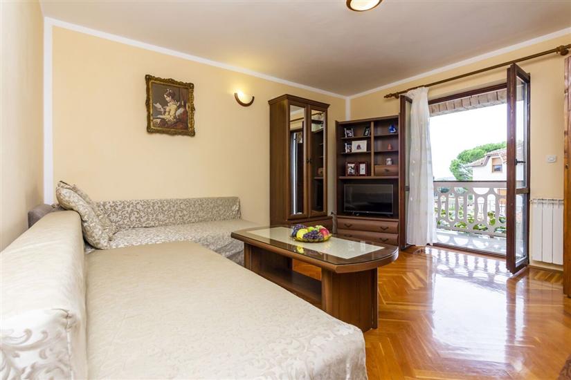 Apartment A4, for 6 persons