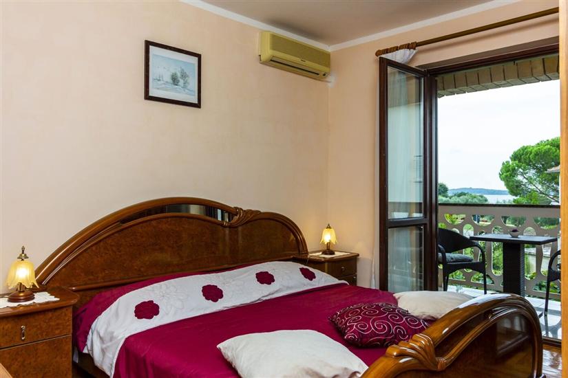 Apartment A4, for 6 persons