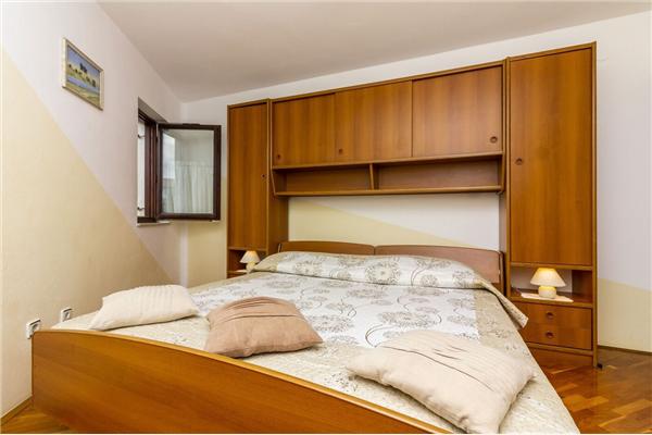 Apartment A4, for 6 persons