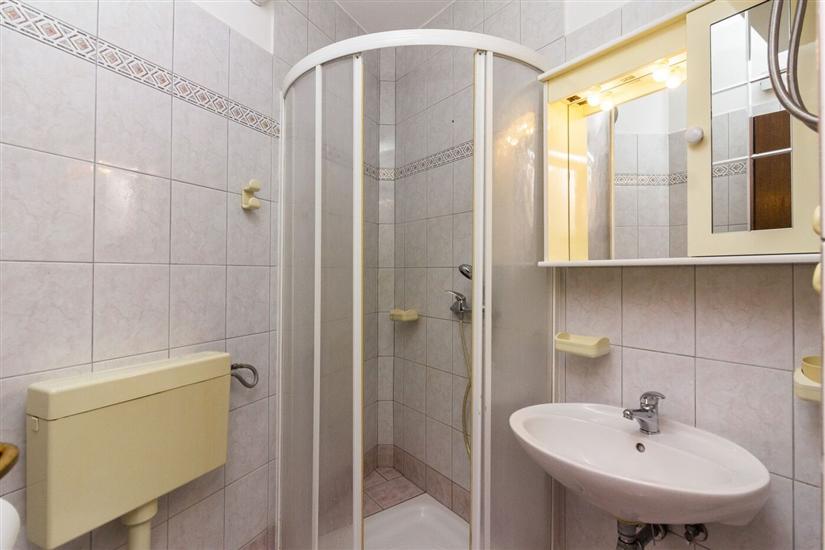 Apartment A4, for 6 persons