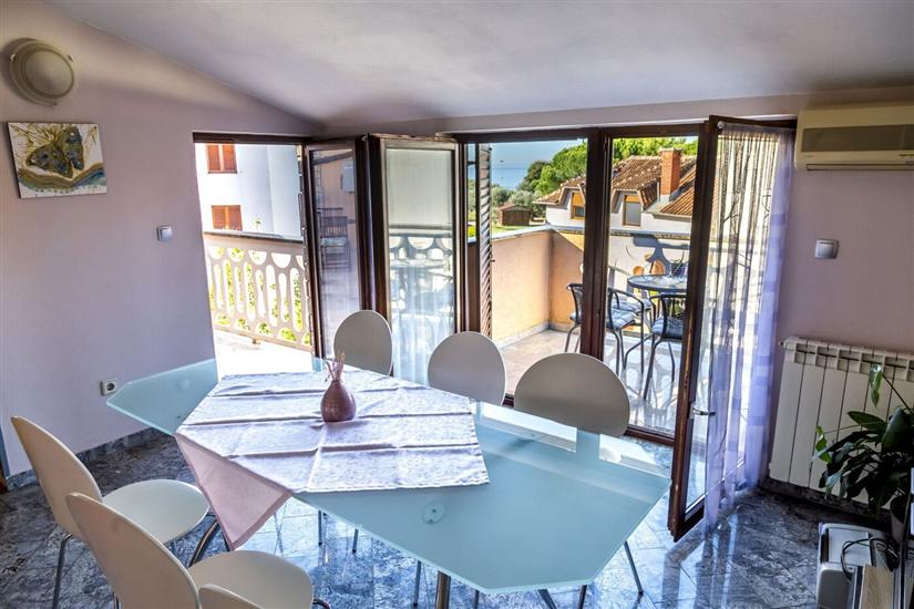 Apartment A5, for 4 persons