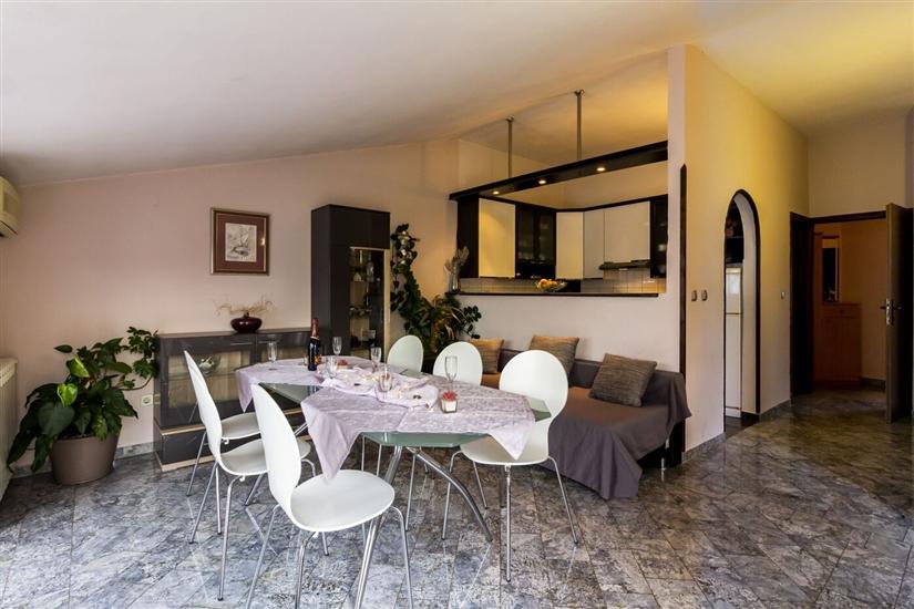 Apartment A5, for 4 persons