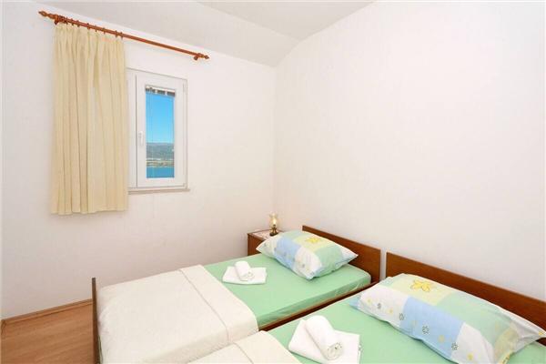 Apartment A1, for 5 persons