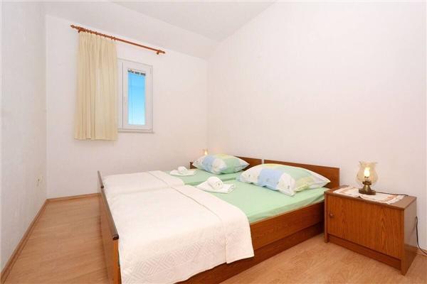 Apartment A1, for 5 persons