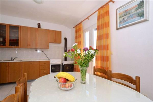 Apartment A2, for 4 persons