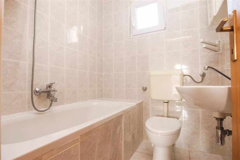 Apartment A2, for 4 persons