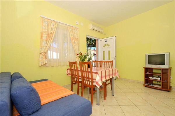 Apartment A3, for 6 persons
