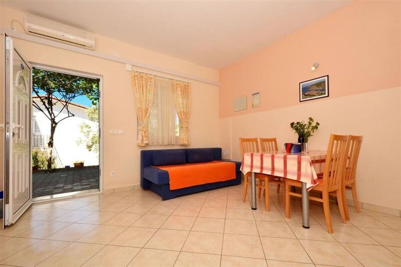 Apartment A4, for 4 persons
