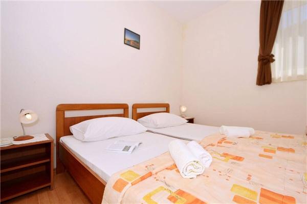 Apartment A4, for 4 persons