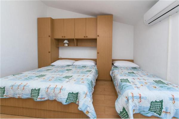 Apartment A2, for 4 persons
