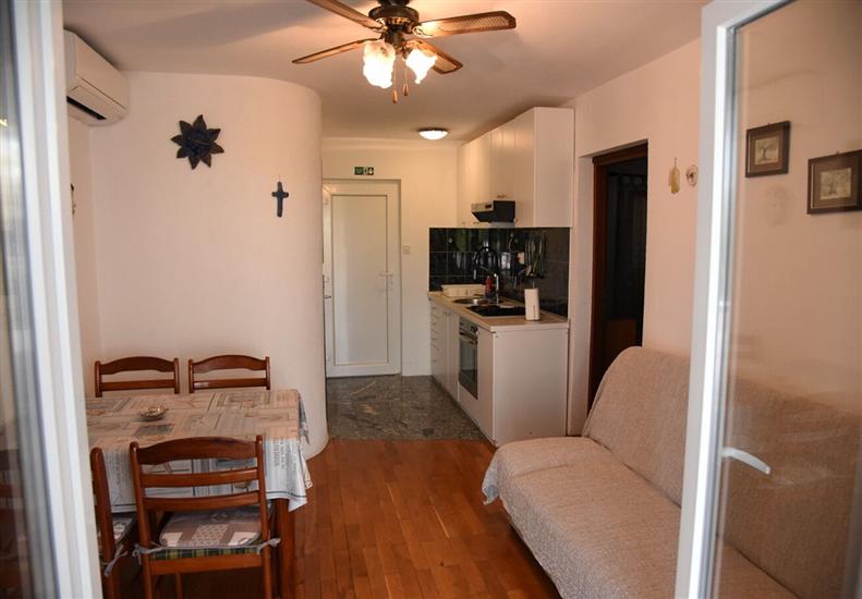 Apartment A2, for 3 persons