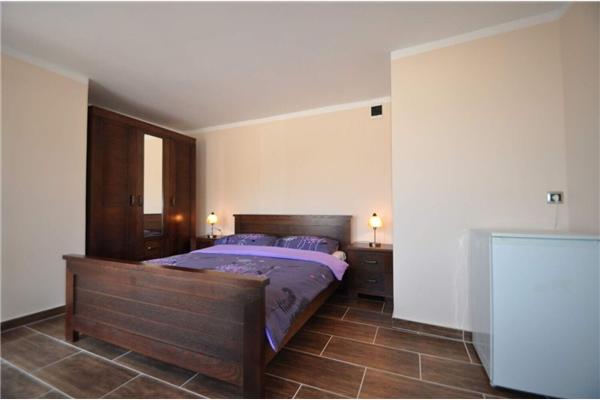 House K1, for 8 persons