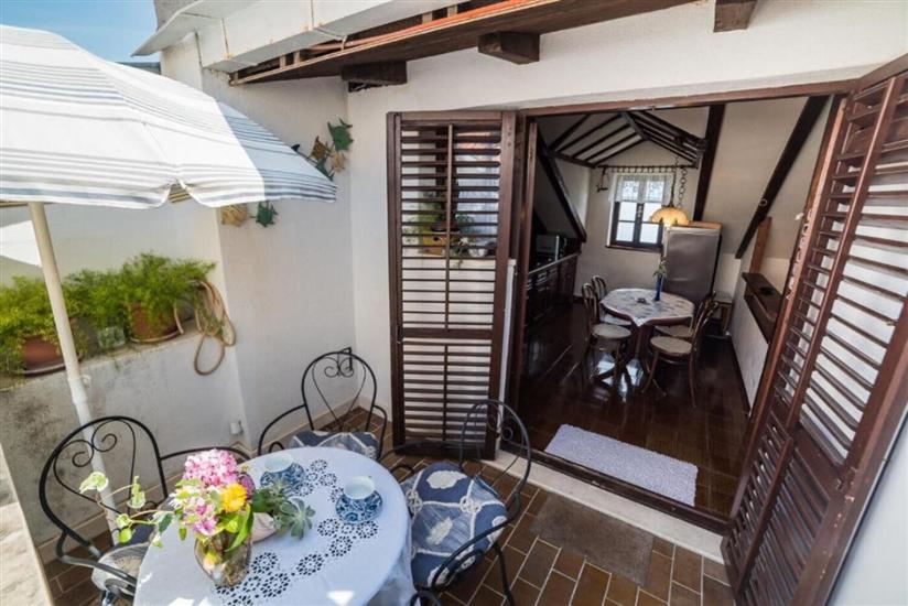 Apartment A1, for 5 persons