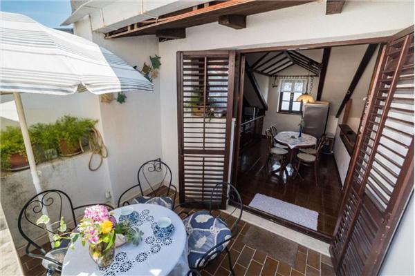 Apartment A1, for 5 persons