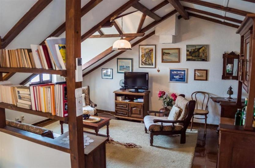 Apartment A1, for 5 persons