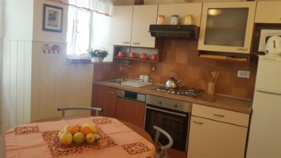 Apartment A2, for 5 persons