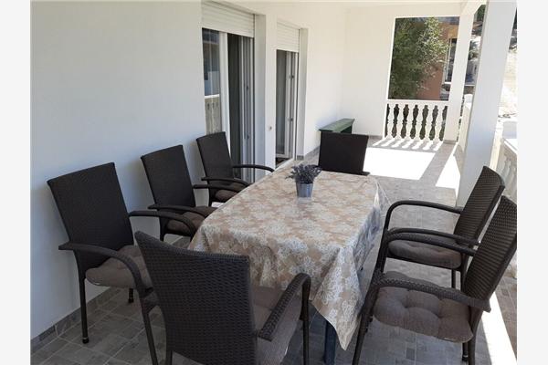 Apartment A1, for 7 persons