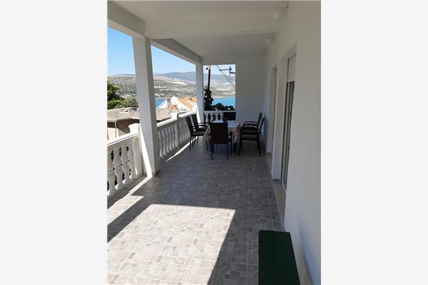 Apartment A1, for 7 persons