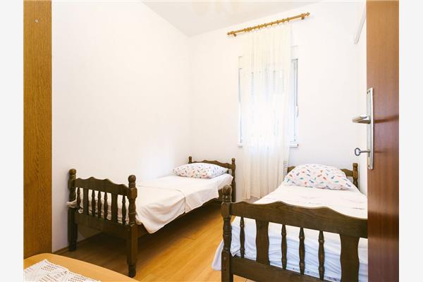Apartment A1, for 7 persons