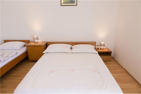 Apartment A1, for 7 persons