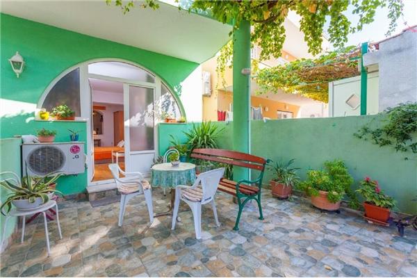 Apartment A2, for 5 persons