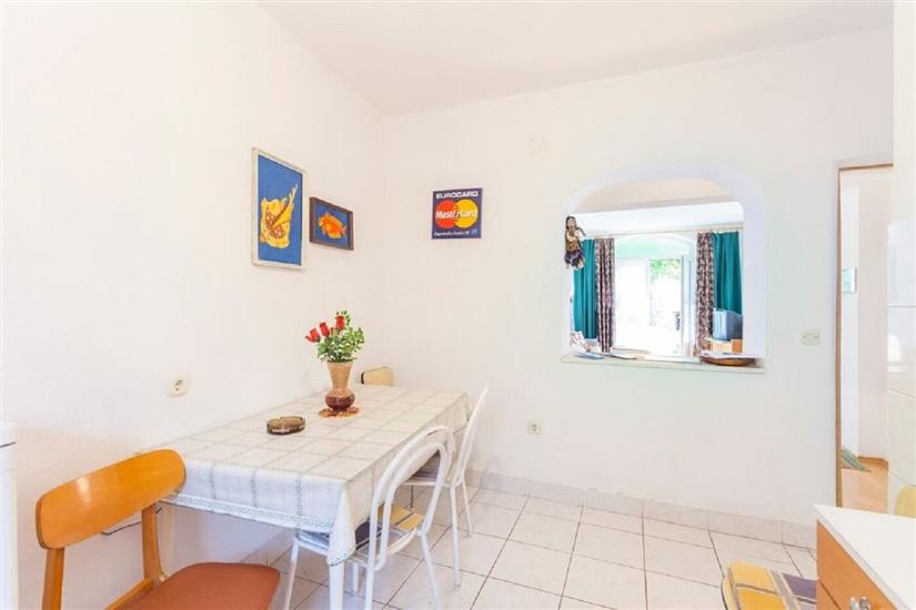 Apartment A2, for 5 persons
