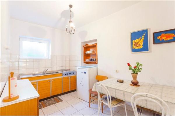 Apartment A2, for 5 persons