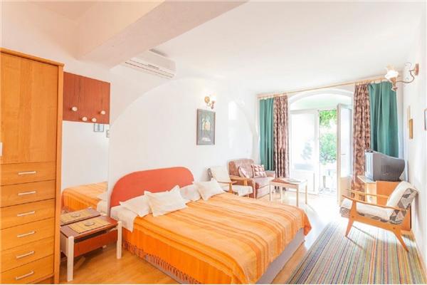 Apartment A2, for 5 persons