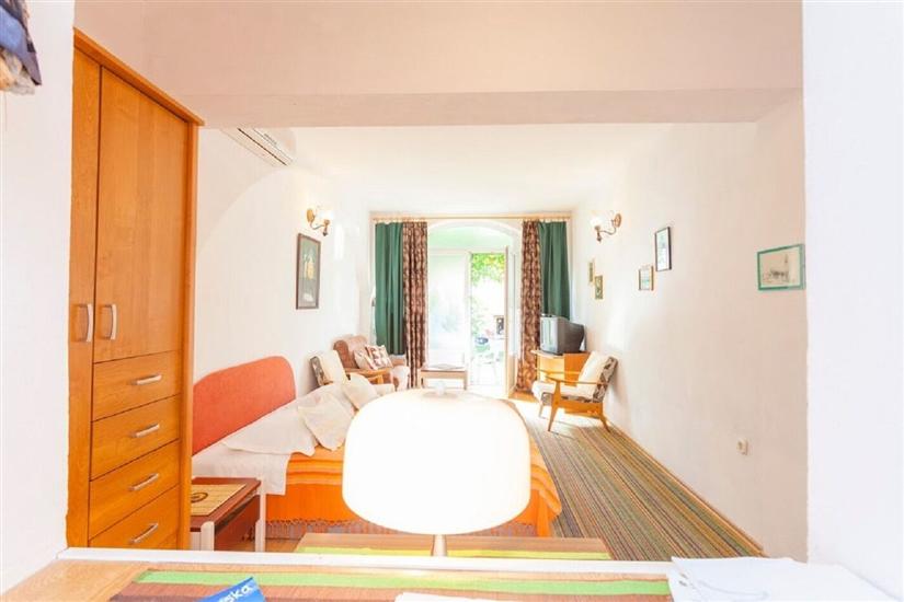 Apartment A2, for 5 persons
