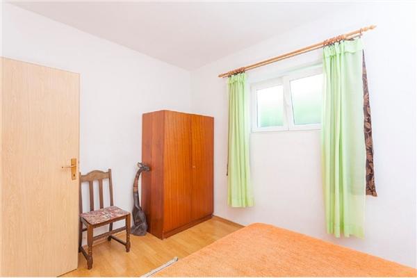 Apartment A2, for 5 persons