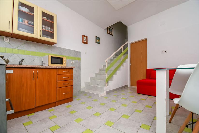 Apartment A1, for 5 persons