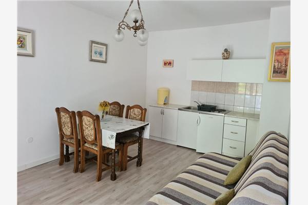 Apartment A2, for 3 persons