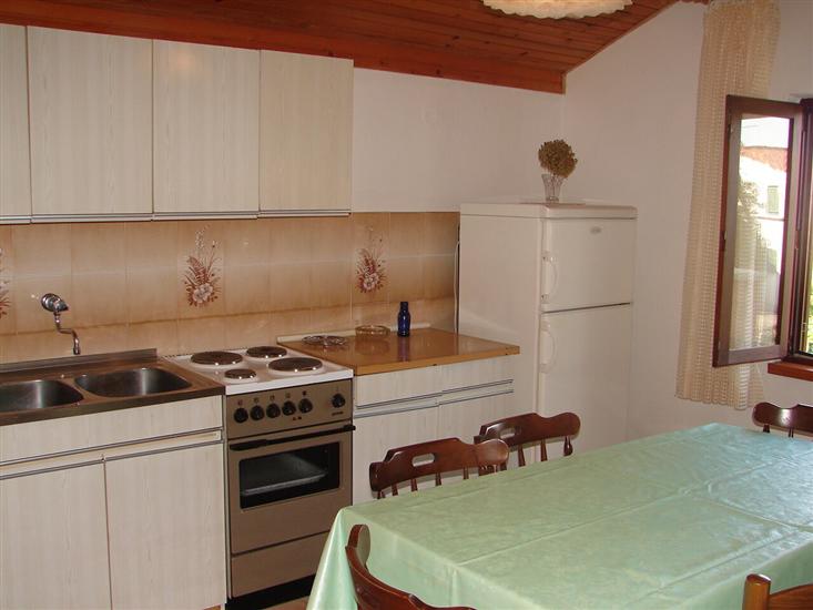 Apartment A1, for 5 persons