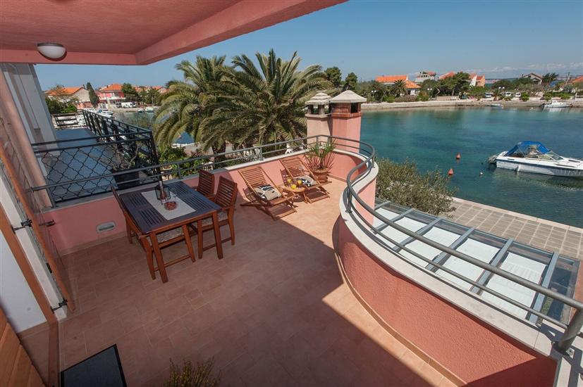 Apartment A1, for 3 persons