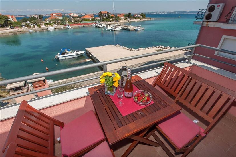 Apartment A2, for 4 persons